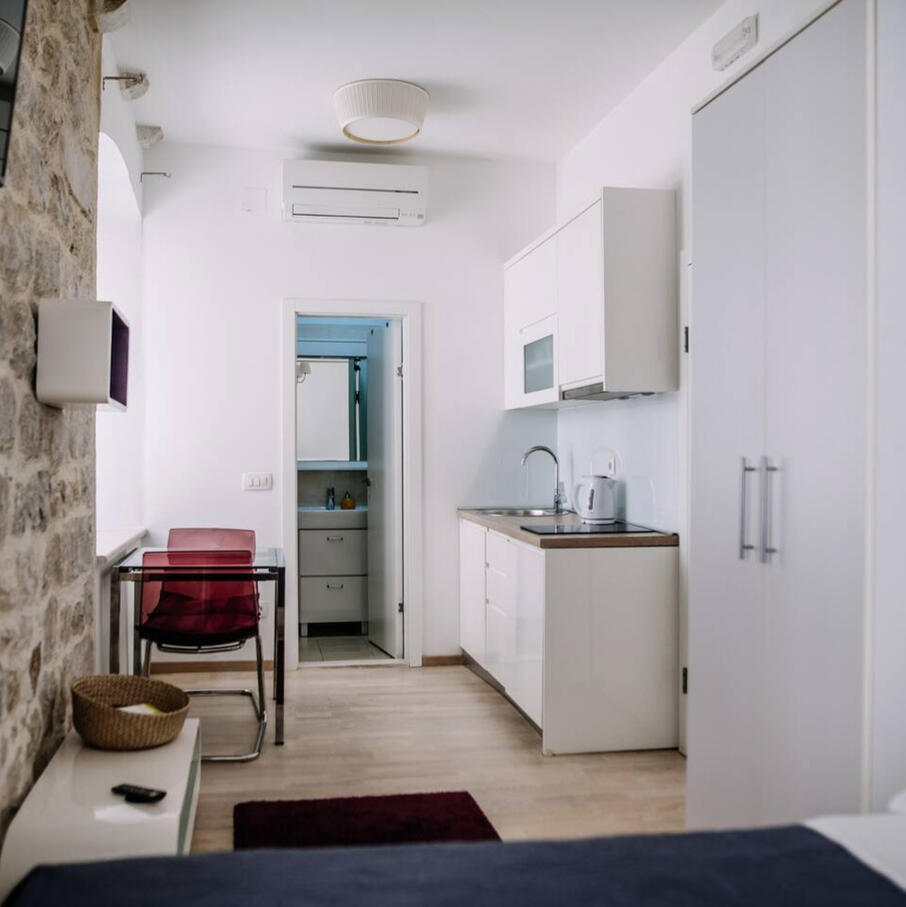 PETIT STUDIO APARTMENT