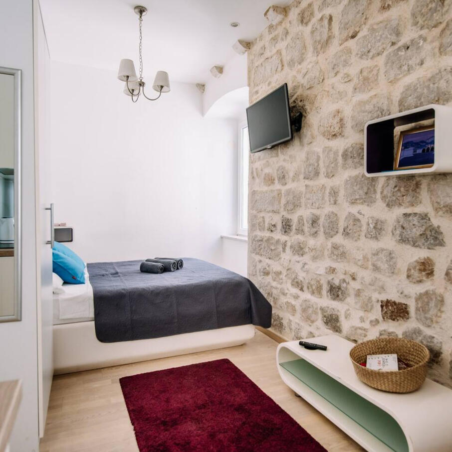 PETIT STUDIO APARTMENT