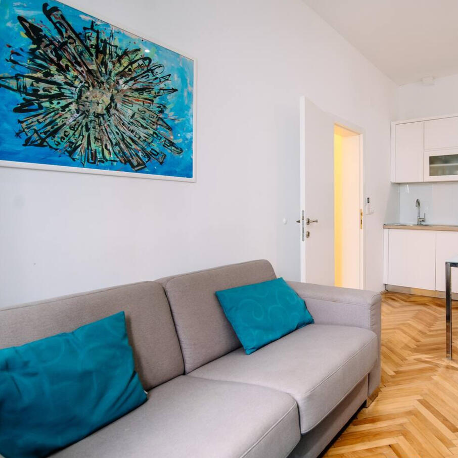 AMOROZO APARTMENT